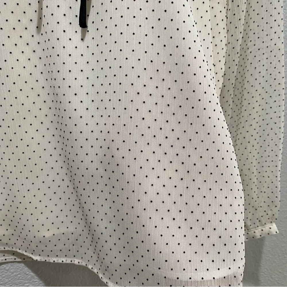 Loft Ivory Blouse with Black Polka Dot. SML - Picture 10 of 11